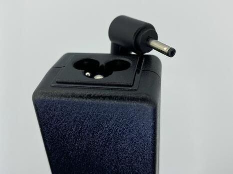 Блок питания для ноутбука Samsung 40W 19V 2.1A 3.0x1.0mm AD-4019W OEM - фото 4