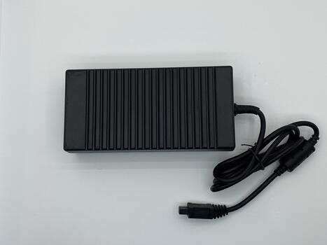 Блок питания для ноутбука Toshiba 180W 19V 9.5A 4 трапеция ADP-09T Orig - фото 2