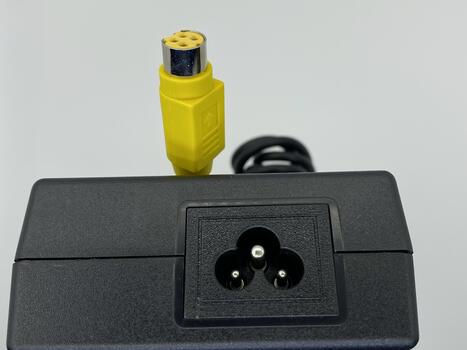 Блок питания для ноутбука Toshiba 180W 19V 9.5A 4 holes round PA-1181-02 - фото 4