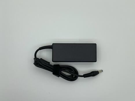 Блок питания для ноутбука Toshiba 45W 19V 2.37A 5.5x2.5mm TA451905525 OEM - фото 2