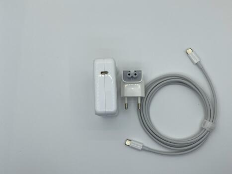 Блок питания для ноутбука Apple MacBook Pro USB Type-C 61W MNF72 OEM - фото 4