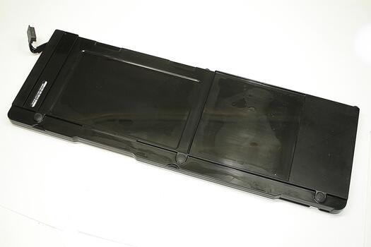 Усиленная аккумуляторная батарея для ноутбука Apple A1383 MacBook Pro 17-inch 10.8V Black 8000mAh OEM - фото 2