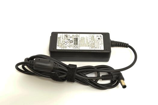 Блок питания для ноутбука Samsung 40W 19V 2.1A 5.5x3.0mm AD-4019R Orig Блок питания для ноутбука Samsung 40W 19V 2.1A 5.5x3.0mm AD-4019R Orig - фото 2