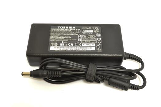 Блок питания для ноутбука Toshiba 90W 19V 4.74A 5.5x2.5mm 0225A2040 OEM - фото 2